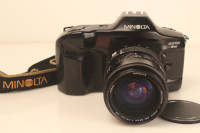 Minolta Maxxum 9xi 35mm SLR Film Camera with 28-85mm lens