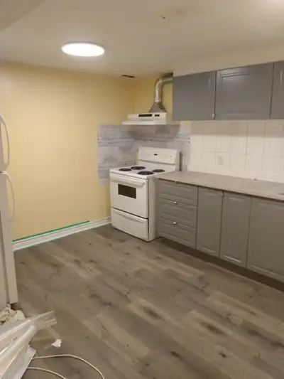 Beautiful 2 bedroom basement All included