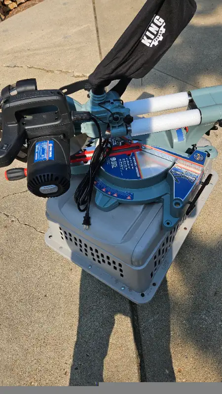 NEW KING CANADA 10" COMPOUND MITER SAW. in Power Tools in Edmonton - Image 8