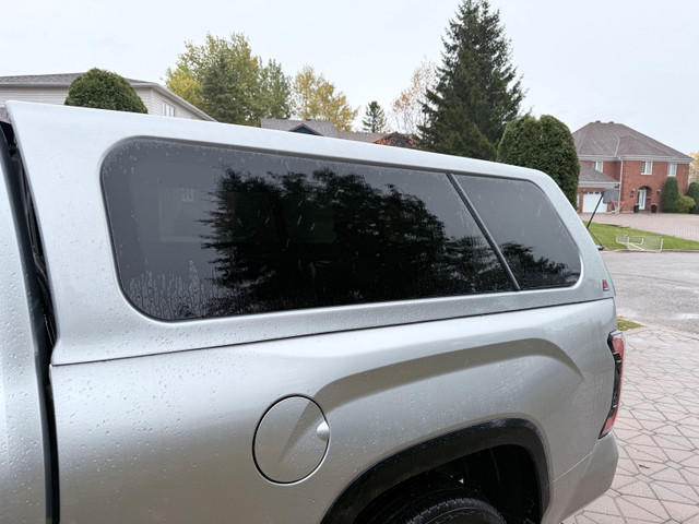 Toyota tundra 6.5 (long box) cap in Cars & Trucks in Timmins