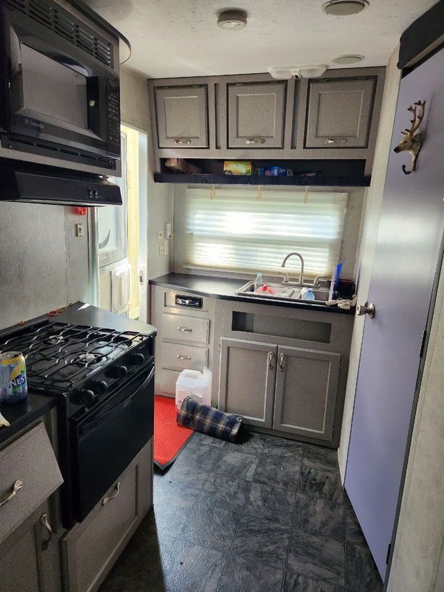 Trailer home in good condition Travel Trailers & Campers Kitchener