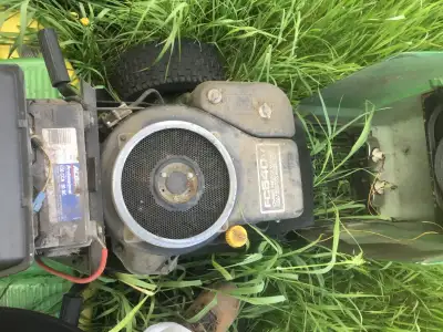 Motor runs well needs new belts easy to fix up or use for parts no rust