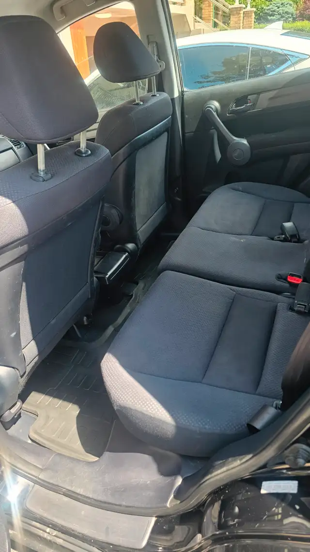 2008 honda crv in Cars & Trucks in City of Montréal - Image 7