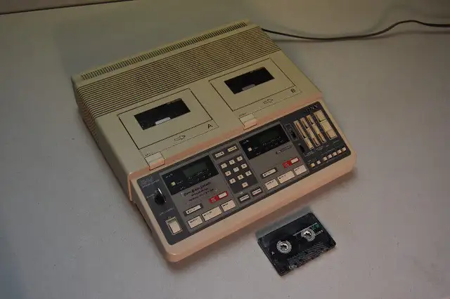 Sony BM-246 Four Track Standard Cassette Court Recorder in General Electronics in Kitchener / Waterloo - Image 2