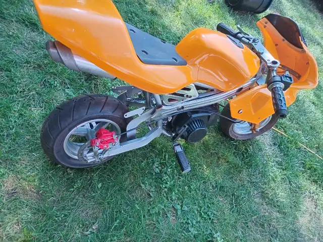 49cc pocket bike  in Scooters & Pocket Bikes in Mississauga / Peel Region - Image 6