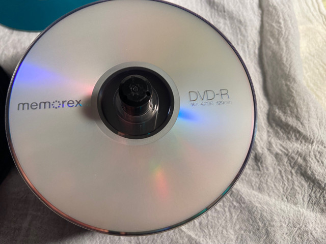 Lot de DVD-R - neufs dans Cartes-mémoires et clés USB  à Ville de Montréal - Image 3