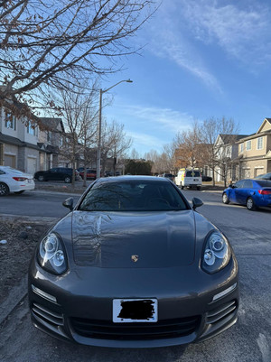 2014 Porsche Panamera 4
