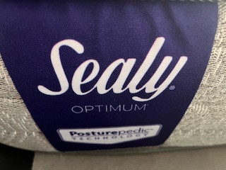 Sealy Queen Matress/Sealy Matelas Queen dans Lits et matelas  à Longueuil/Rive Sud - Image 3