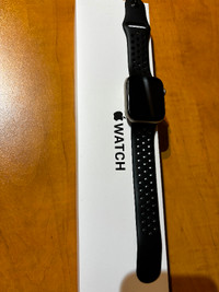 apple watch SE 2 e generation avec 44 mm , modele lte cellulaire
