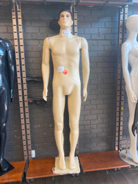 MALE STRAIGHT STANDING BRAZILIAN MANNEQUIN WITH MATCHING HEAD