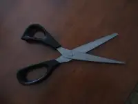 Stained glass pattern shears