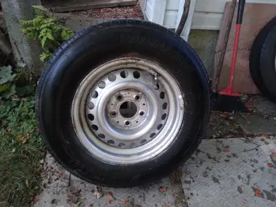 Came from a 1976 Mercedes 450sl. 205-70-14. $100. Other SL R107 parts available. Etobicoke.