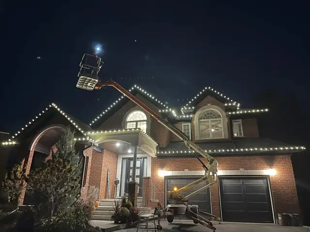 Christmas LED Lights Toronto – Pro Install + FREE Mockup | Renovations ...