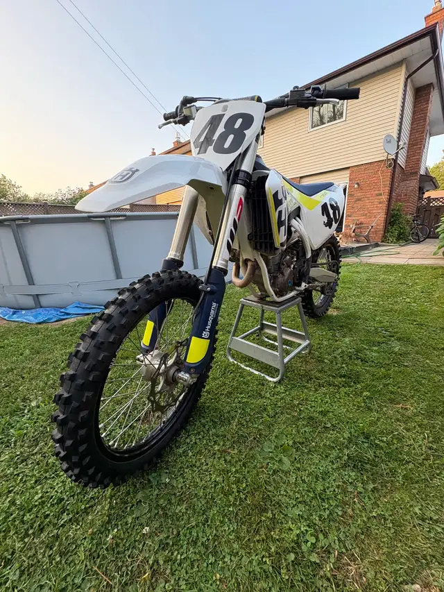 Husqvarna Fc350 in Dirt Bikes & Motocross in North Bay - Image 2
