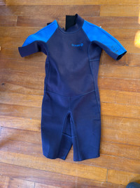 Kids shorty wetsuit 1.5mm size 8