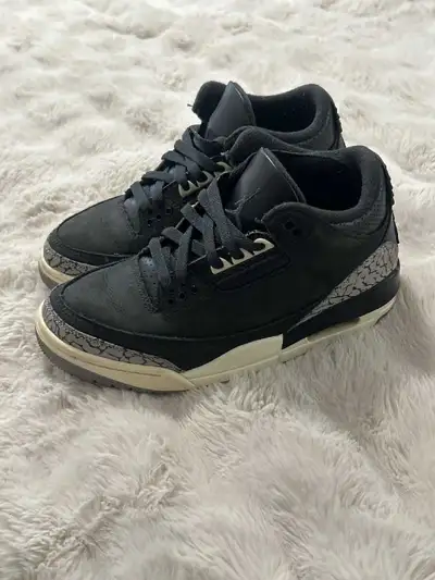 Air Jordan 3 Retro Off Noir (GS), View more