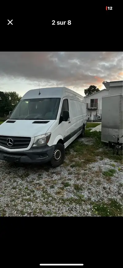 Mercedes Sprinter 2014 allonger aménagé – Prêt pour l’aventure ! Sprinter 2014 camper bien entretenu...
