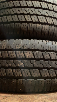 Pneus d’hiver Goodyear Wrangler 275 60R20. 