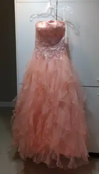 Gown / Dress - Le Gala by Mon Cheri, size 2