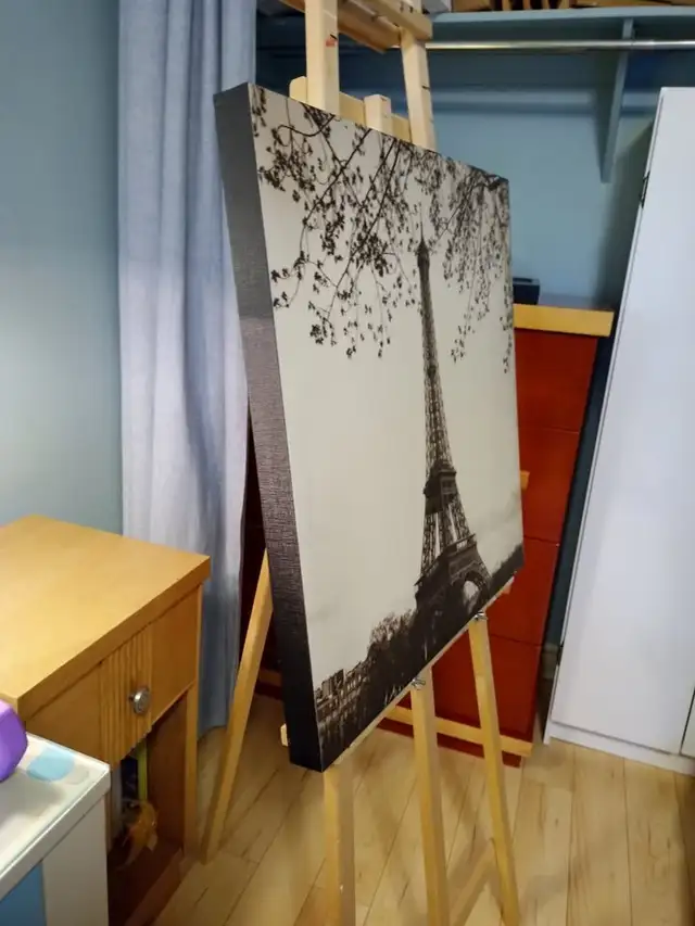 Eiffel Tower on Canvas (23.5" x 23.5") in Home Décor & Accents in Gatineau - Image 7