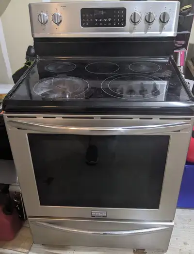 Induction Electric Stove / Range  - Glass Cooktop Cracked, View more