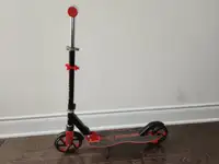 Street Runner Dart Cruising scooter with 200mm Premium Wheels