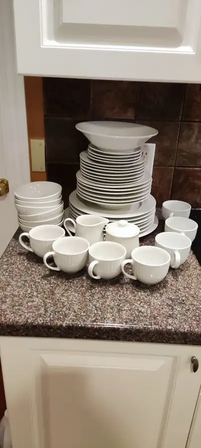 40 Pcs Wayfair & Jackson White Ceramic Dinnerware Set, View more