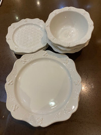 Temptations byTara 12pc China Dinnerware Set