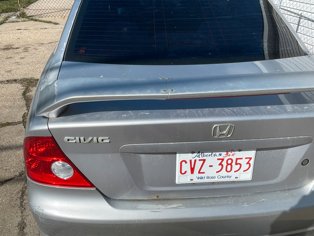 02honda civic coupe in Cars & Trucks in Edmonton - Image 4