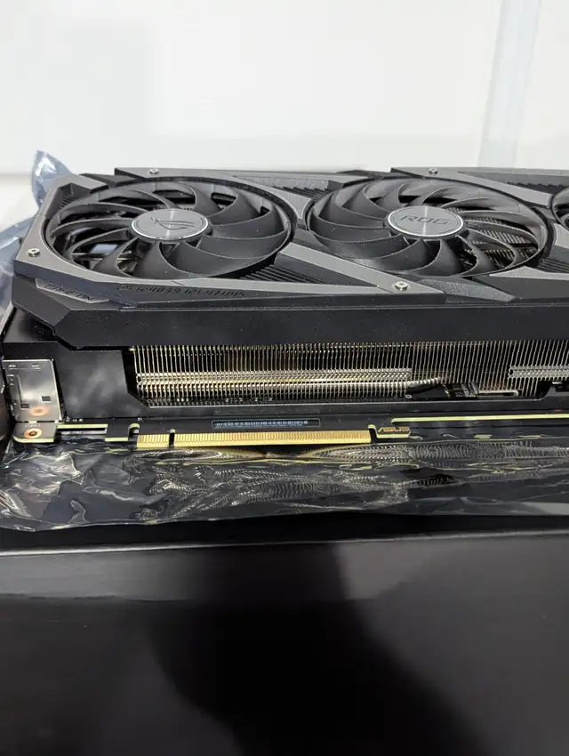ASUS ROG Strix RTX 3090 OC 24GB – Graphics Card | System Components ...