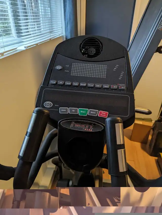 Elliptique in Exercise Equipment in Longueuil / South Shore - Image 3