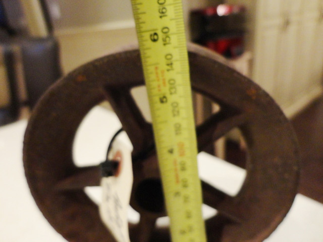 Antique Cast Iron 5 Spoke Wheel 5.75" Diameter Pulley Wheel in Arts & Collectibles in Kitchener / Waterloo - Image 4