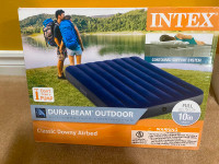 Airbed with box