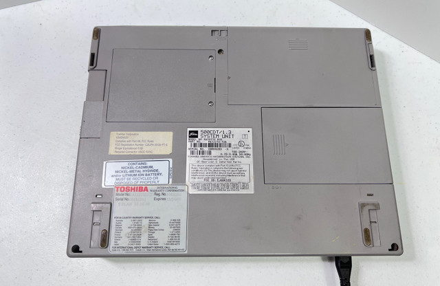 Vintage TECRA 500CDT Pentium laptop for parts in Laptops in Mississauga / Peel Region - Image 2