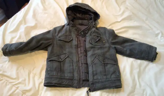 Manteau Mexx Coat size 5-6 in Kids & Youth in Bathurst - Image 2