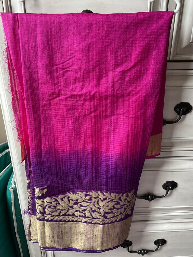 Magenta sari with blouse in Women's - Dresses & Skirts in Mississauga / Peel Region - Image 3