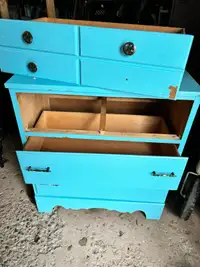 3 drawer Dresser