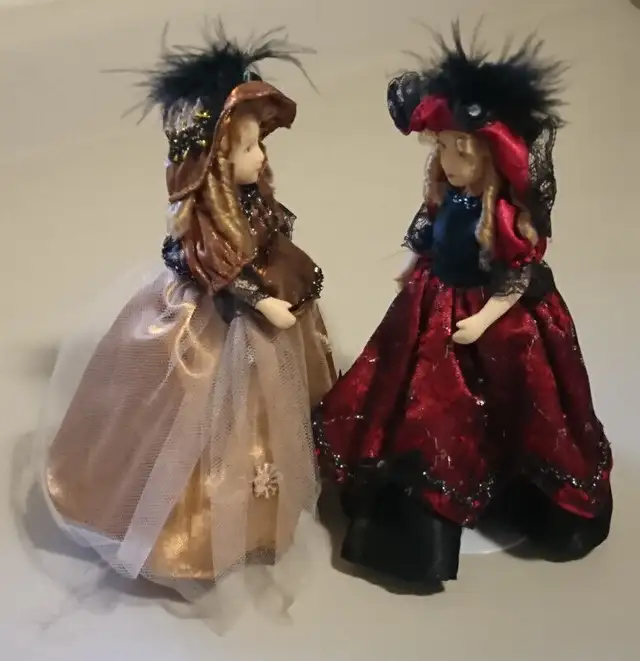 Vintage Porcelain Dolls Natural Looking Hair and on Metal Stands in Arts & Collectibles in Oshawa / Durham Region - Image 4
