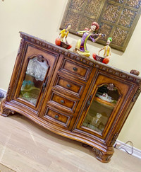 BUFFET CABINET WITH DISPLAY 