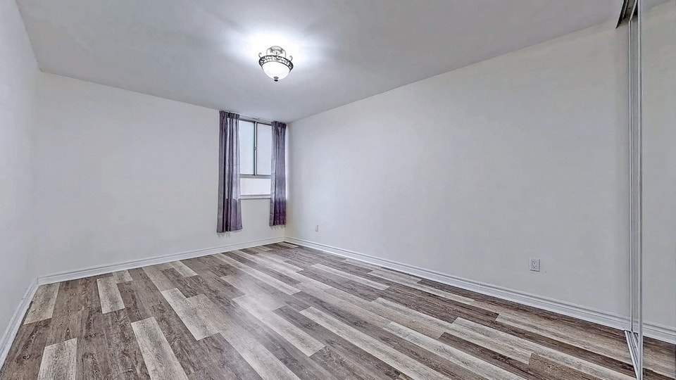 2 bedroom condo unit for rent in East York 4