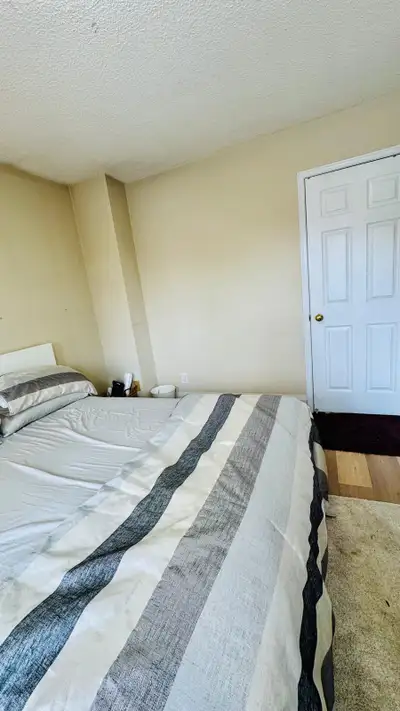 Private room for rent in Mississauga