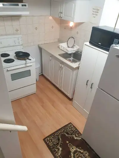 1 Bedroom in Basement for Rent Clean and spacious 1-bedroom basement available in a quiet and safe n...