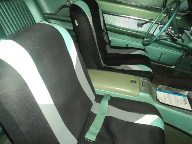 1961 THUNDERBIRD in Classic Cars in Gatineau - Image 9