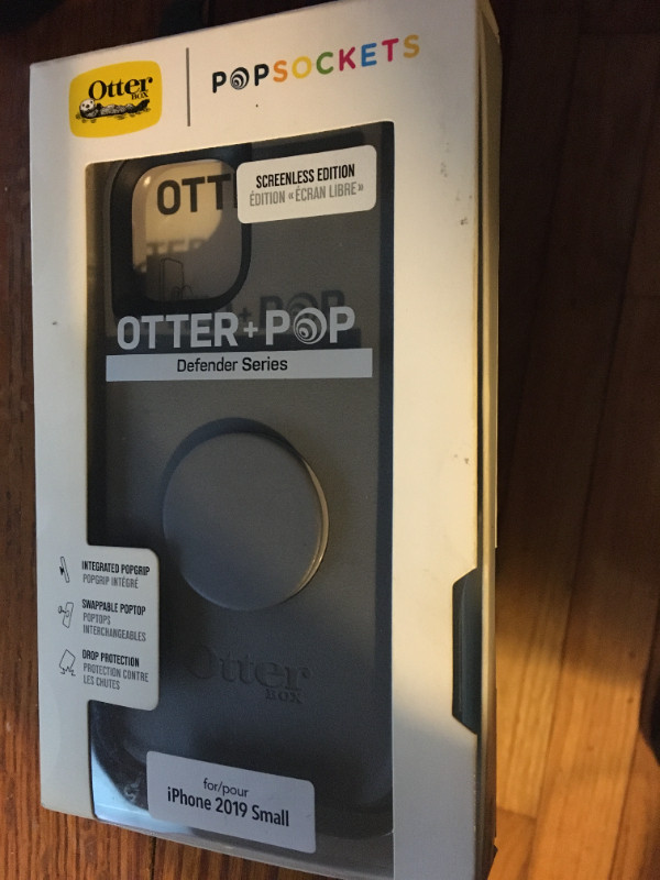 iPHONE 2019 SMALL OTTER BOX  OTTER + POP dans Accessoires pour cellulaires  à Dartmouth