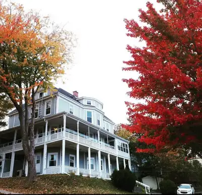 Short term rental right in Digby, NS. available February 1st. Until May. Large private sunny, fully...