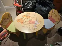 Table en bois pour bébé enfant