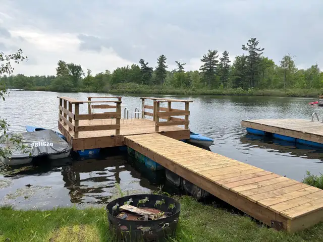 Waterfront Camper/Trailer on springfed lake in Ontario in Canada - Image 4
