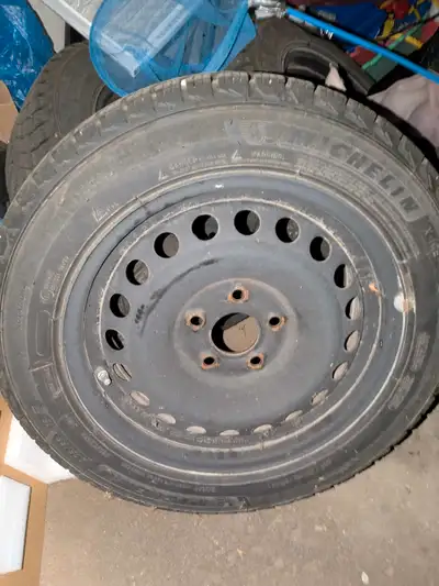 4 new Michelin winter tires off a 2023 Kia Forte . tires only seen half a winter. Paid $1000 for all...