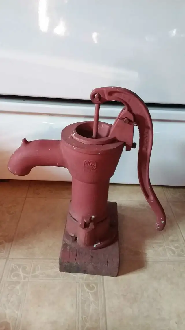 Vintage Water Pump in Arts & Collectibles in Truro - Image 6