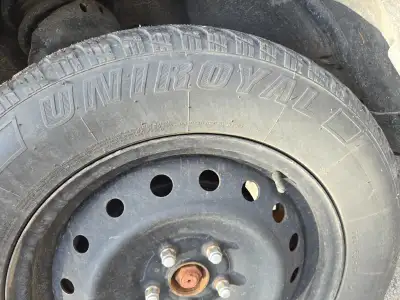 225/65/17 Uniroyal Tiger Paw Ice & Snow 3 Winter tires Rims 17x7 5x114.4 Bore 56.1